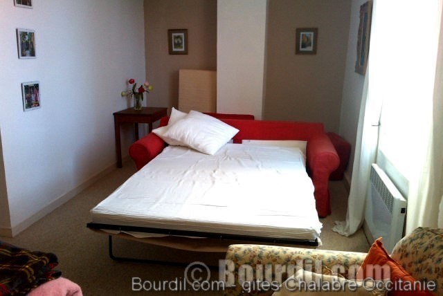 Gite Aragou 100M2, sofabed, canapé lit, Languedoc  Roussillon aude, 